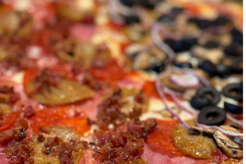 Boise pizza lunch | big pizza slices Boise | Wiseguy Pizza Pie Boise | quick pizza lunch Boise | bold pizza flavor Boise | NY style pizza lunch | fresh pizza Boise | pizza takeout Boise