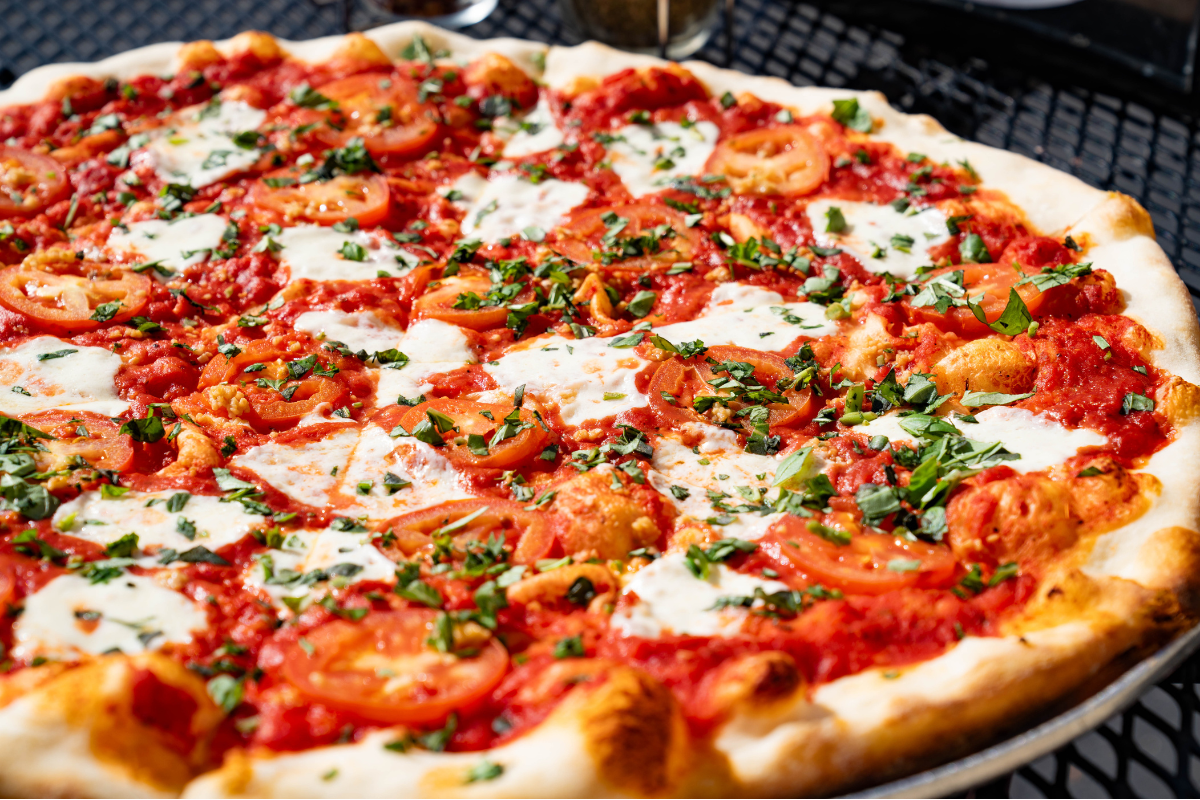boise pizza patio dining | outdoor pizza boise | wiseguy pizza pie | boise pizza restaurant | patio dining boise idaho | best pizza boise | ny style pizza boise | pizza beer patio