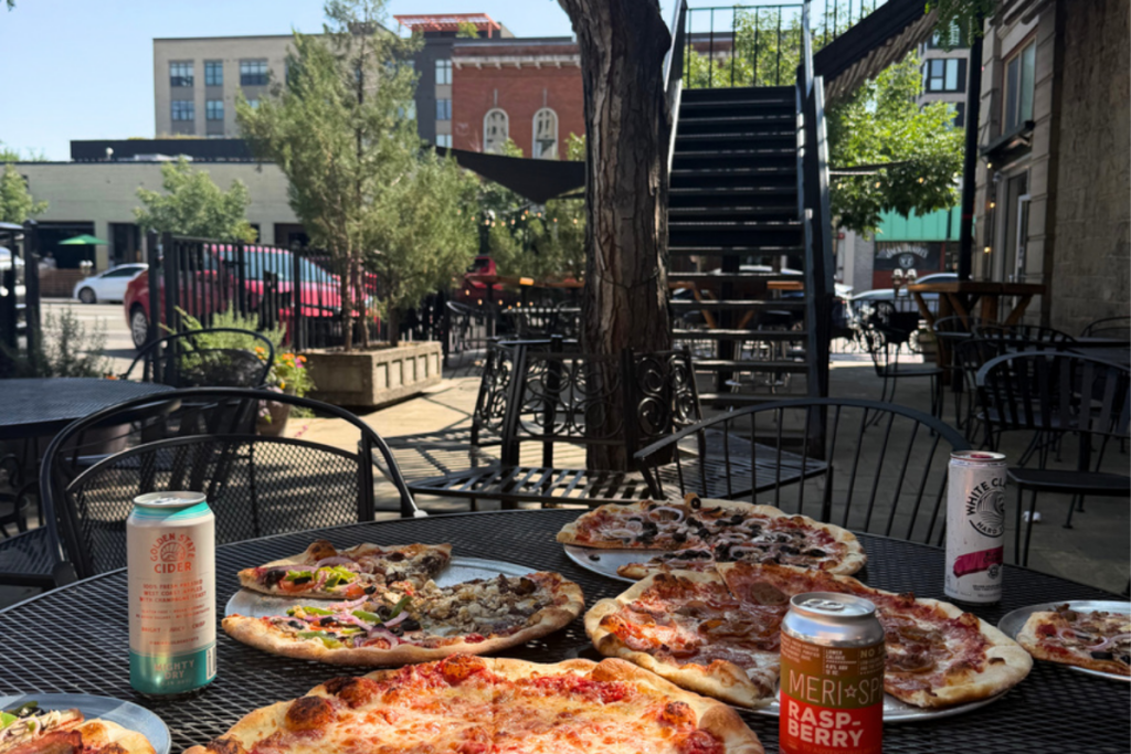 summer patio dining | Boise pizza patio | Hailey pizza restaurant | Ketchum pizza | outdoor dining Idaho | Wiseguy Pizza Pie | order pizza online | patio pizza dining